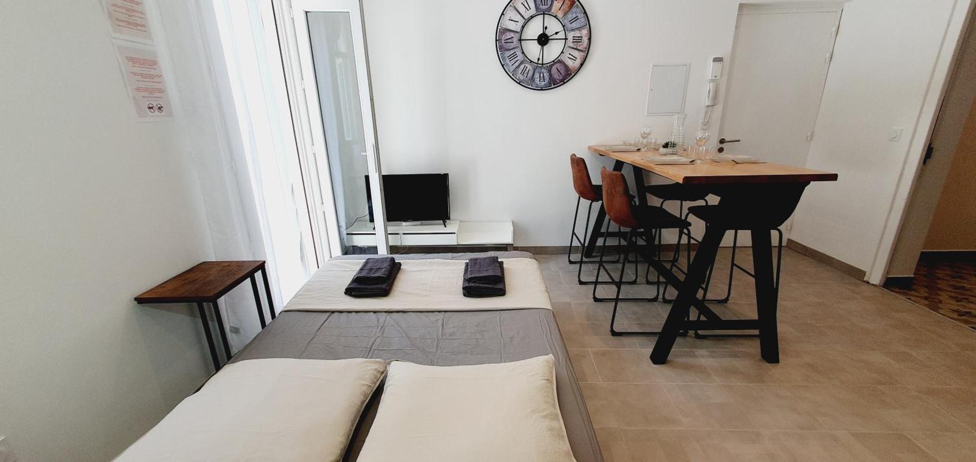 Via Domitia Apartment Perpignan Bagian luar foto